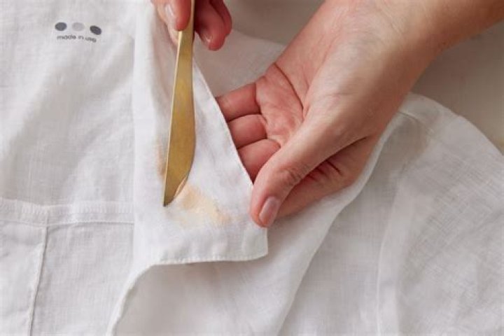 How to get foundation out of clothes